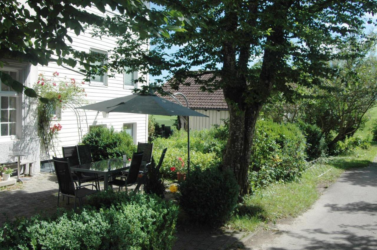 Altes Schulhaus Apartment Argenbuhl Exterior photo
